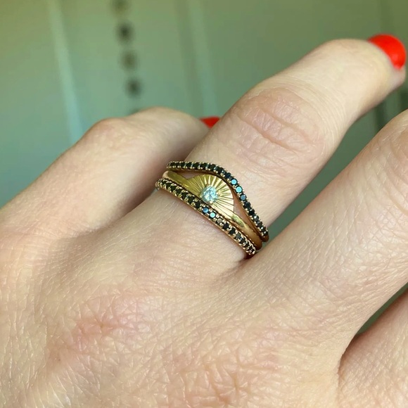 Marrow Fine 14k Gold and black diamond simple wave band - Picture 12 of 15